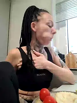 Scherana online show from 12.16.24