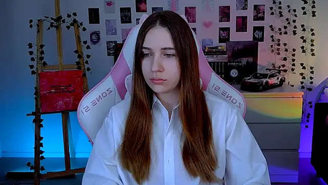 AliceCharmy online show from 10.10.25