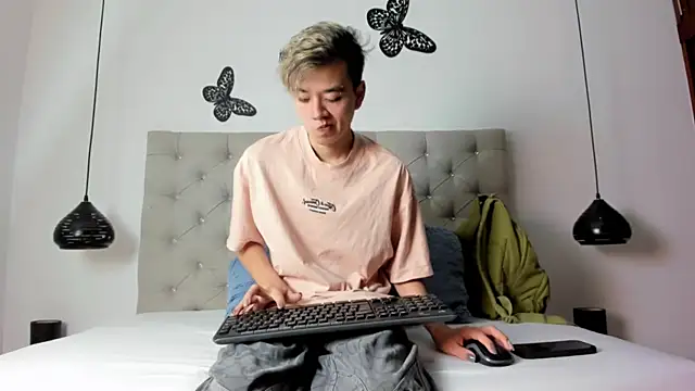 Snapshot of bunny_maxi chatting on 01.02.25 bunny maxi online show from 01.02.25