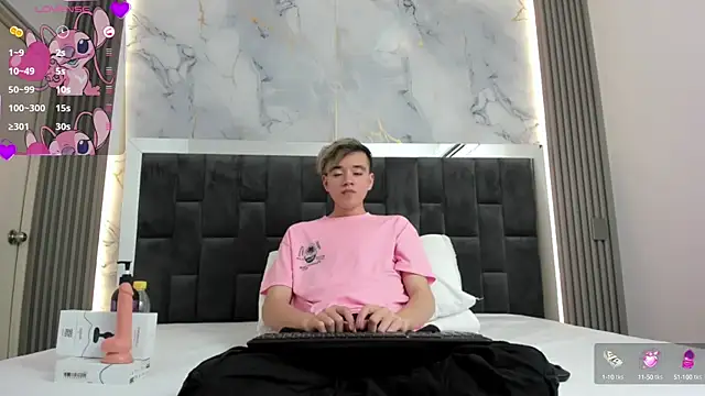 Snapshot of bunny_maxi chatting on 02.09.25 bunny maxi online show from 02.09.25