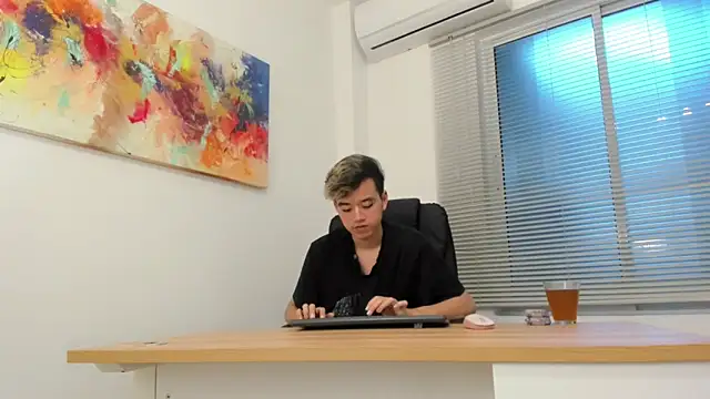 Snapshot of bunny_maxi chatting on 03.06.25 bunny maxi online show from 03.06.25