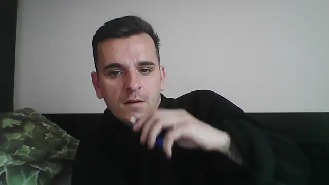 Snapshot of Huge_cock22cm chatting on 03.15.25 Huge cock22cm online show from 03.15.25