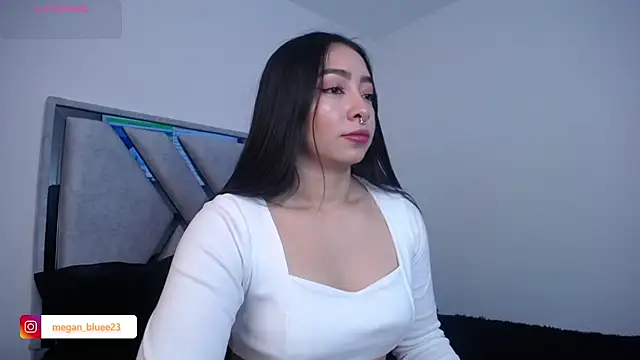 megan bluee23 online show from 10.29.25