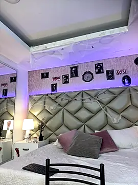 Brenda Garcia online show from 10.13.25