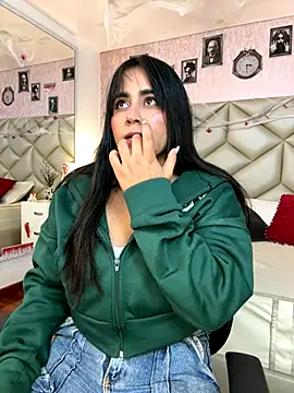 Brenda Garcia online show from 10.28.25