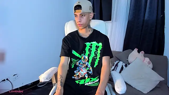 Josep Davies online show from 12.24.24