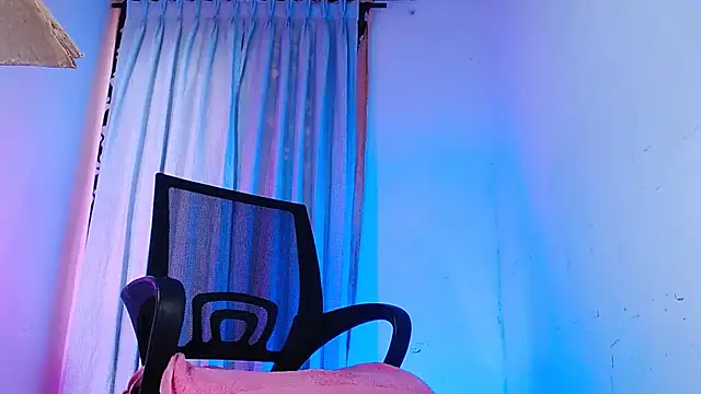 Snapshot of DanteSantoro chatting on 02.21.26 DanteSantoro online show from 02.21.26