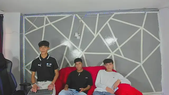 oliverhot2005 online show from 01.15.25