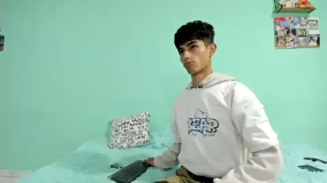 oliverhot2005 online show from 10.19.25