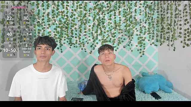 oliverhot2005 online show from 11.16.25