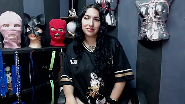 Snapshot of LucyStrike_ chatting on 12.13.24 LucyStrike online show from 12.13.24