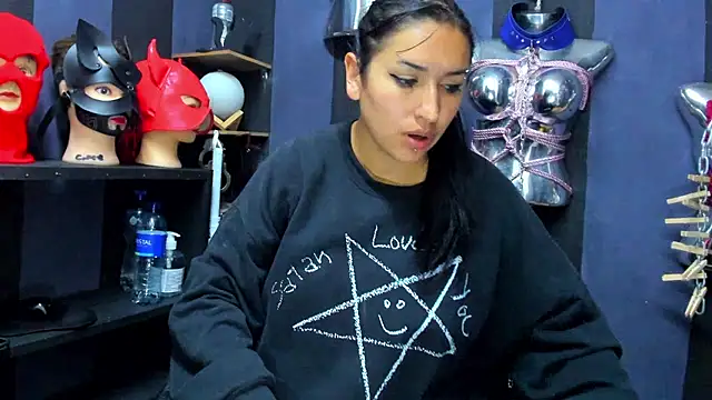 Snapshot of LucyStrike_ chatting on 02.14.25 LucyStrike online show from 02.14.25