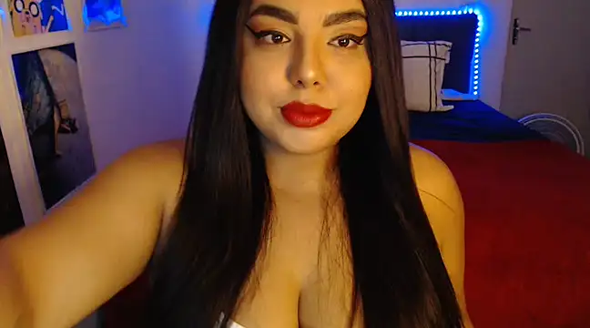 Snapshot of Internacionalist7 chatting on 02.24.25 Internacionalist7 online show from 02.24.25