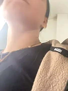 Snapshot of Luccreccia_ chatting on 10.29.25 Luccreccia  online show from 10.29.25