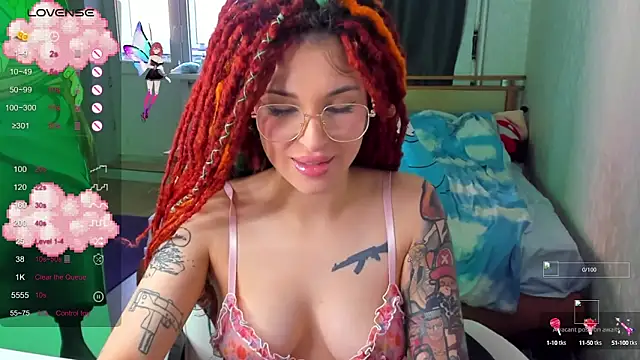 Snapshot of folinskayyya chatting on 09.18.25 folinskayyya online show from 09.18.25