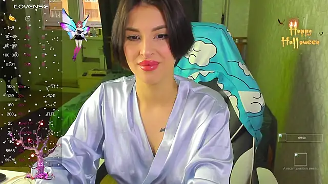 Snapshot of folinskayyya chatting on 10.28.25 folinskayyya online show from 10.28.25