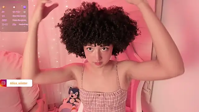 Snapshot of Alice_winter_ chatting on 12.04.25 Alice winter online show from 12.04.25