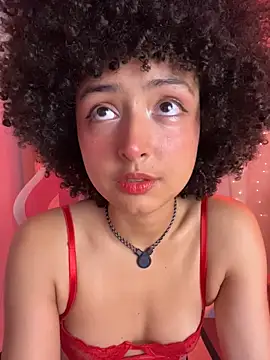 Snapshot of Alice_winter_ chatting on 12.17.25 Alice winter online show from 12.17.25