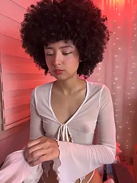 Snapshot of Alice_winter_ chatting on 12.18.25 Alice winter online show from 12.18.25