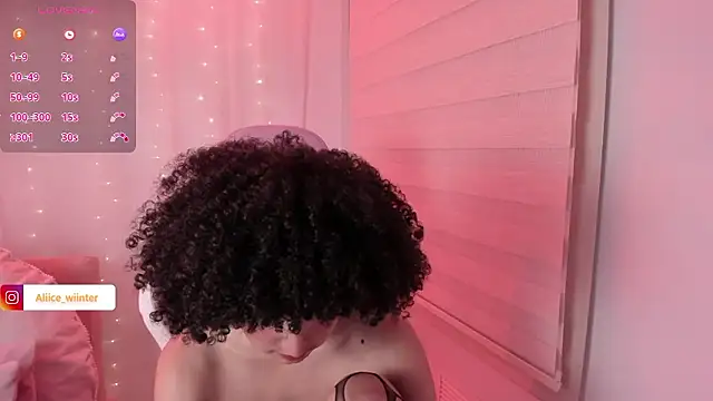 Snapshot of Alice_winter_ chatting on 01.05.26 Alice winter online show from 01.05.26