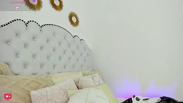 Ashleyjenner  online show from 03.01.25