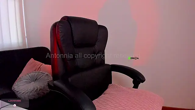 Anttonia Rose online show from 10.02.25