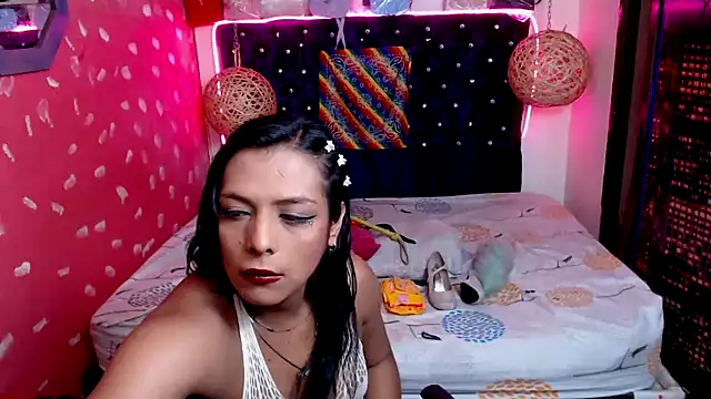 EmilyTsSweet online show from 01.22.25