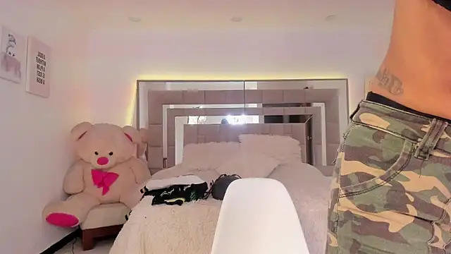 Nicolle foxy online show from 12.17.24