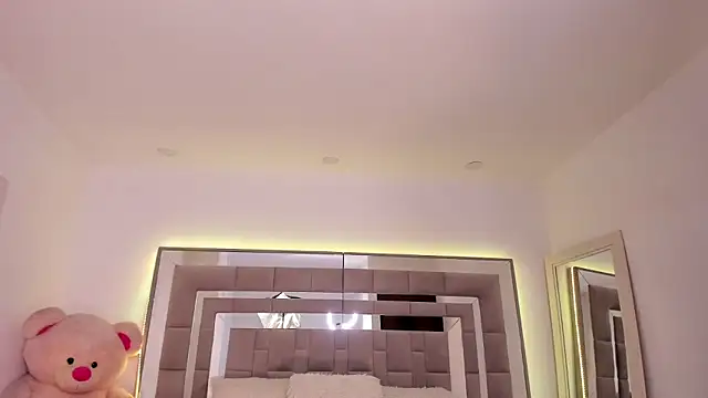 Nicolle foxy online show from 02.07.25