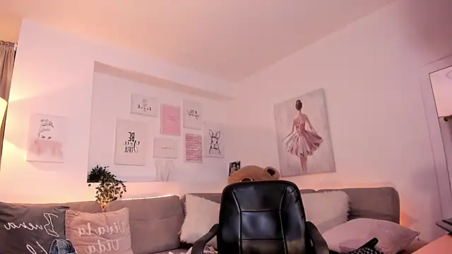 Nicolle foxy online show from 02.18.25