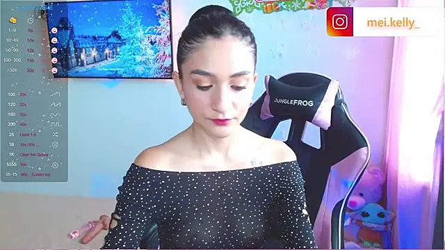 Mei Kelly online show from 12.04.24