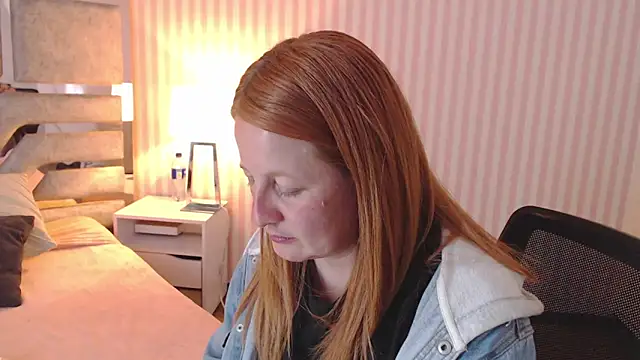 ViioletaMora online show from 01.18.25