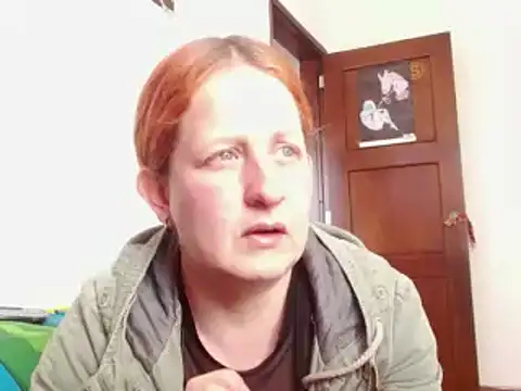 Snapshot of ViioletaMora chatting on 11.01.25 ViioletaMora online show from 11.01.25