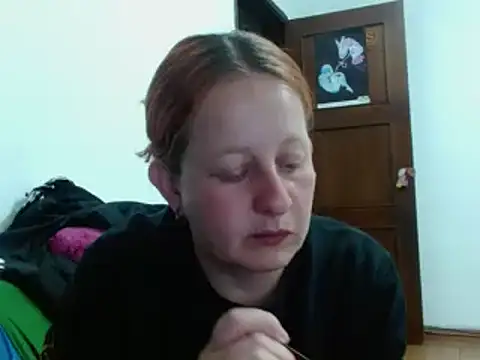 Snapshot of ViioletaMora chatting on 11.02.25 ViioletaMora online show from 11.02.25