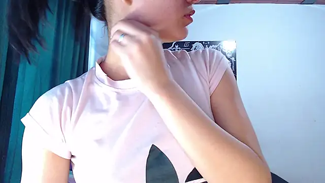 Snapshot of Ariel_Zeo1 chatting on 12.05.24 Ariel Zeo1 online show from 12.05.24