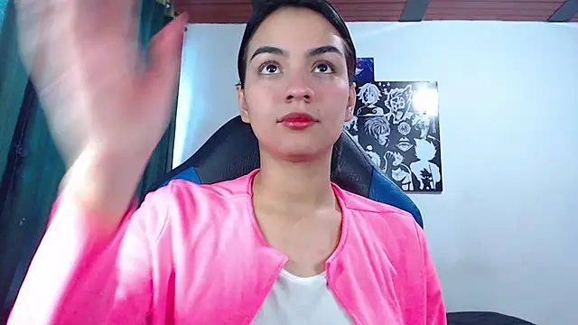 Snapshot of Ariel_Zeo1 chatting on 12.19.24 Ariel Zeo1 online show from 12.19.24