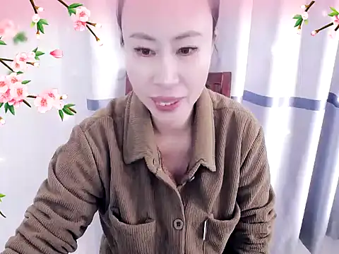 Snapshot of xiaoxuer chatting on 12.04.24 xiaoxuer online show from 12.04.24