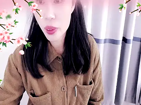Snapshot of xiaoxuer chatting on 12.14.24 xiaoxuer online show from 12.14.24