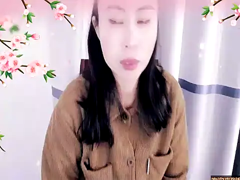 Snapshot of xiaoxuer chatting on 12.20.24 xiaoxuer online show from 12.20.24
