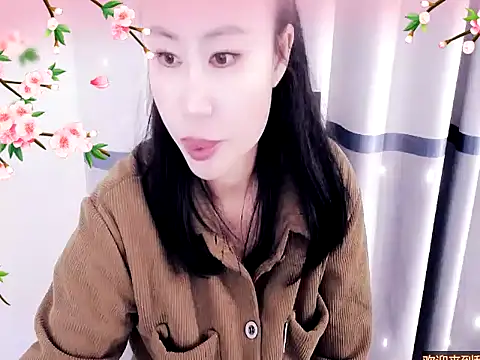 Snapshot of xiaoxuer chatting on 12.28.24 xiaoxuer online show from 12.28.24