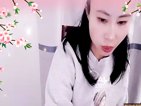 Snapshot of xiaoxuer chatting on 12.29.24 xiaoxuer online show from 12.29.24