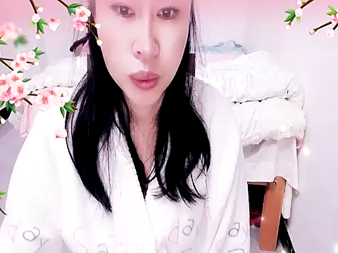 Snapshot of xiaoxuer chatting on 02.16.25 xiaoxuer online show from 02.16.25