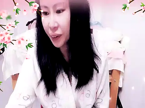 Snapshot of xiaoxuer chatting on 02.22.25 xiaoxuer online show from 02.22.25