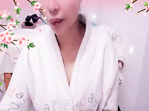 Snapshot of xiaoxuer chatting on 02.28.25 xiaoxuer online show from 02.28.25