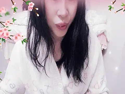 Snapshot of xiaoxuer chatting on 03.11.25 xiaoxuer online show from 03.11.25