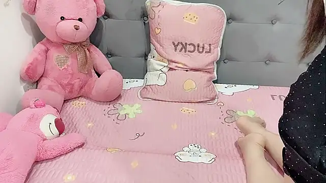 Funikio online show from 10.22.25