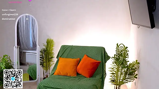 oliviabr0wn0 online show from 03.11.26