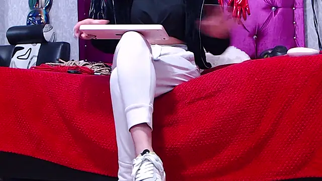 AyshaScott online show from 01.13.25