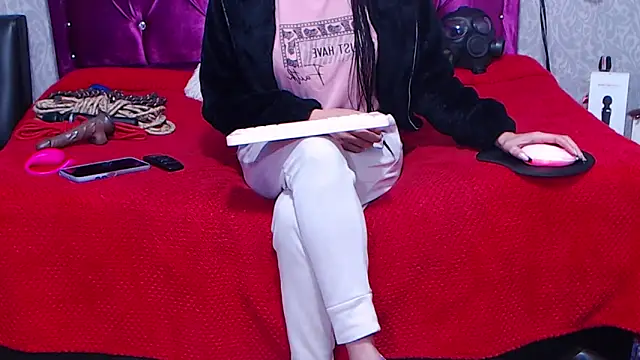 AyshaScott online show from 01.15.25