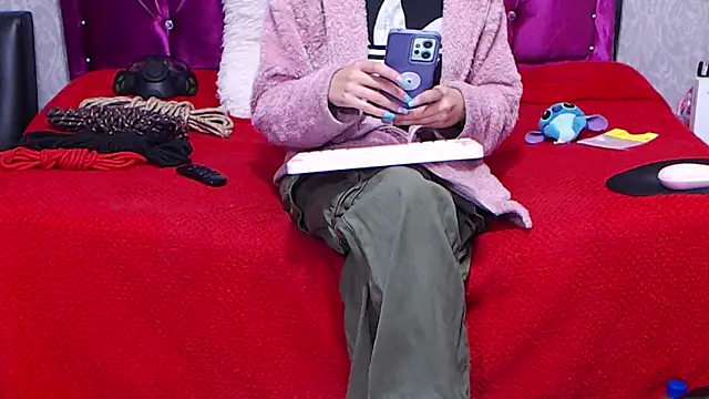 AyshaScott online show from 02.18.25